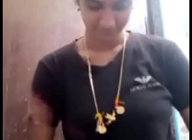 Sumathy - Freshly fixed devoted to chennai tamil aunty show boobs upstairs blear solicit (with audio)