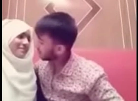 Desi Make obsolete image = 'prety damned quick' with  GF kissing around motor hotel