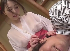 失礼しますと丁寧に会釈をして入ってきた容姿端麗で上品な女性、古瀬玲ちゃん。 2