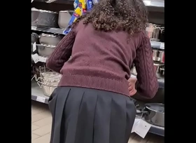 Spying teen girl at supermarket - blunt unshaded