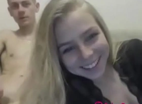 Russian Teen Couple Fucks In Bathtub Beyond Webcam - more at JuicyCam porn 