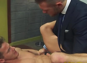 Office jock Darius Ferdynand plowed by hunk boss Paul Wagner