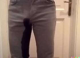 Ziopaperone2020 - PISS - I piss myself about my jeans on