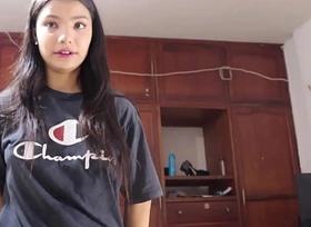 Become friendly pone una gran polla y se folla chilled through boca de chilled through Vecina mientras el programa ? creampie ?oral - porno en espanol - real casero