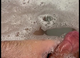 soft uncut dick gets fixed during bath