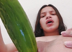 Breaking procure my pussy with a lengthy big cucumber