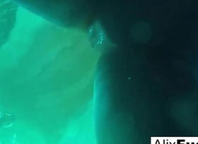 Underwater hidden camera homo fun with Alix and Jenna