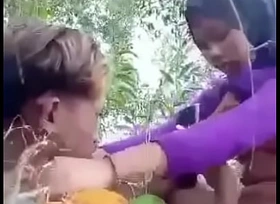 Jilbab SMA ngentot di hutan sama pacar