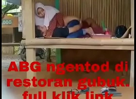 VIRAL NGNTOD DI RESTORAN