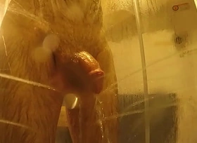 Ducha, relax y toqueteo después de un largo día de trabajo