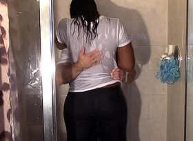 Chubby black booty grinding white dig up in shower till they cum
