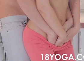 Sexo con omnibus de yoga