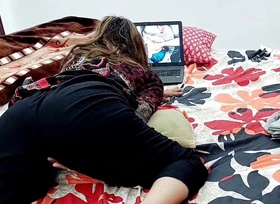 INDIAN University Skirt HAS AN ORGASM WHILE Observing HER OWN DESI PORN Pic ON LAPTOP