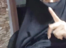 Real Glum Dilettante Muslim Arabian Materfamilias Masturbates Blasting Fluid Gushy Pussy To Orgasm HARD In Niqab