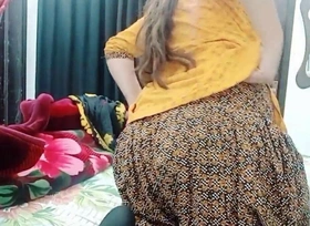 Pakistani Hijab Girl Masturbating Anent Clear Hindi Audio