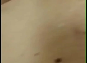 大爷享受骚年按摩，接着骚年就把老头爆菊了！
