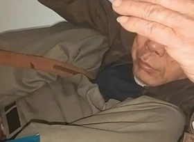 实拍蹲厕老人系列（2）