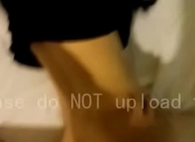 微信約戰超美大胸美女（對白淫蕩）操到叫老公求饒~