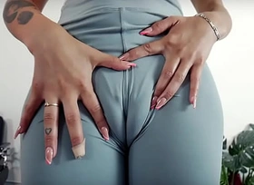 Perfect Bubble Nub Cameltoe Teen in Working out in Yoga Pants