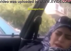 سكس مصرية محجبة في السيارة